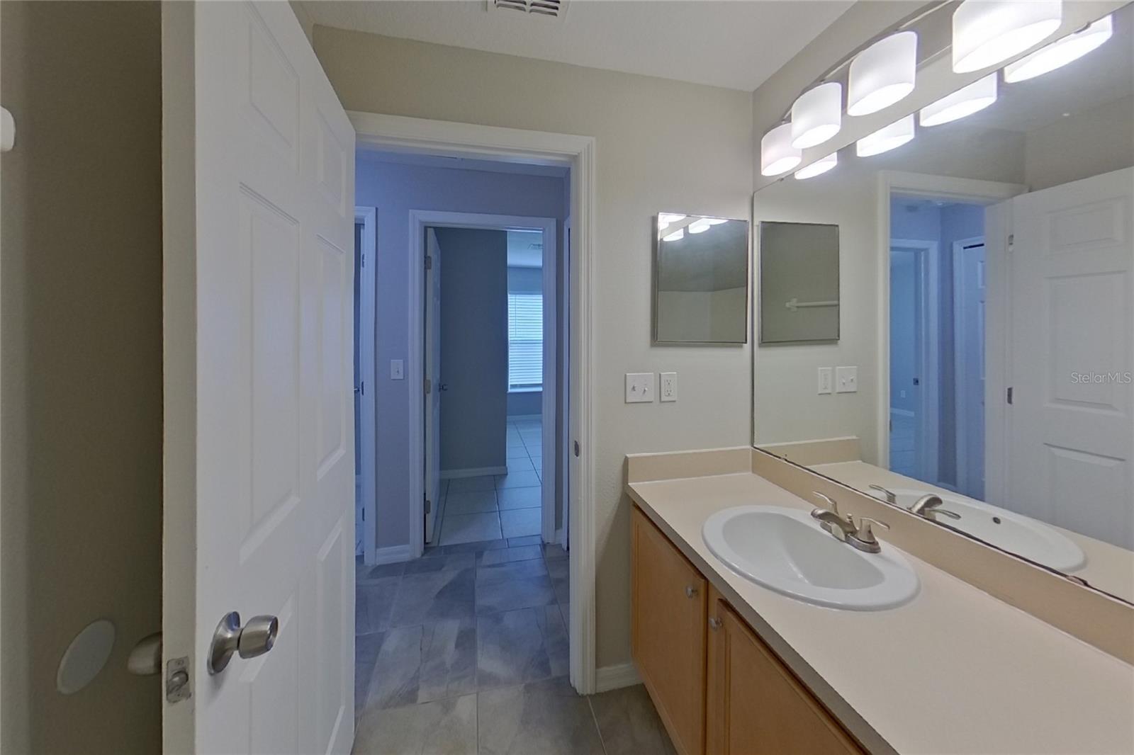 CHERRYRIDGE AT ESTATES - Residential Lease