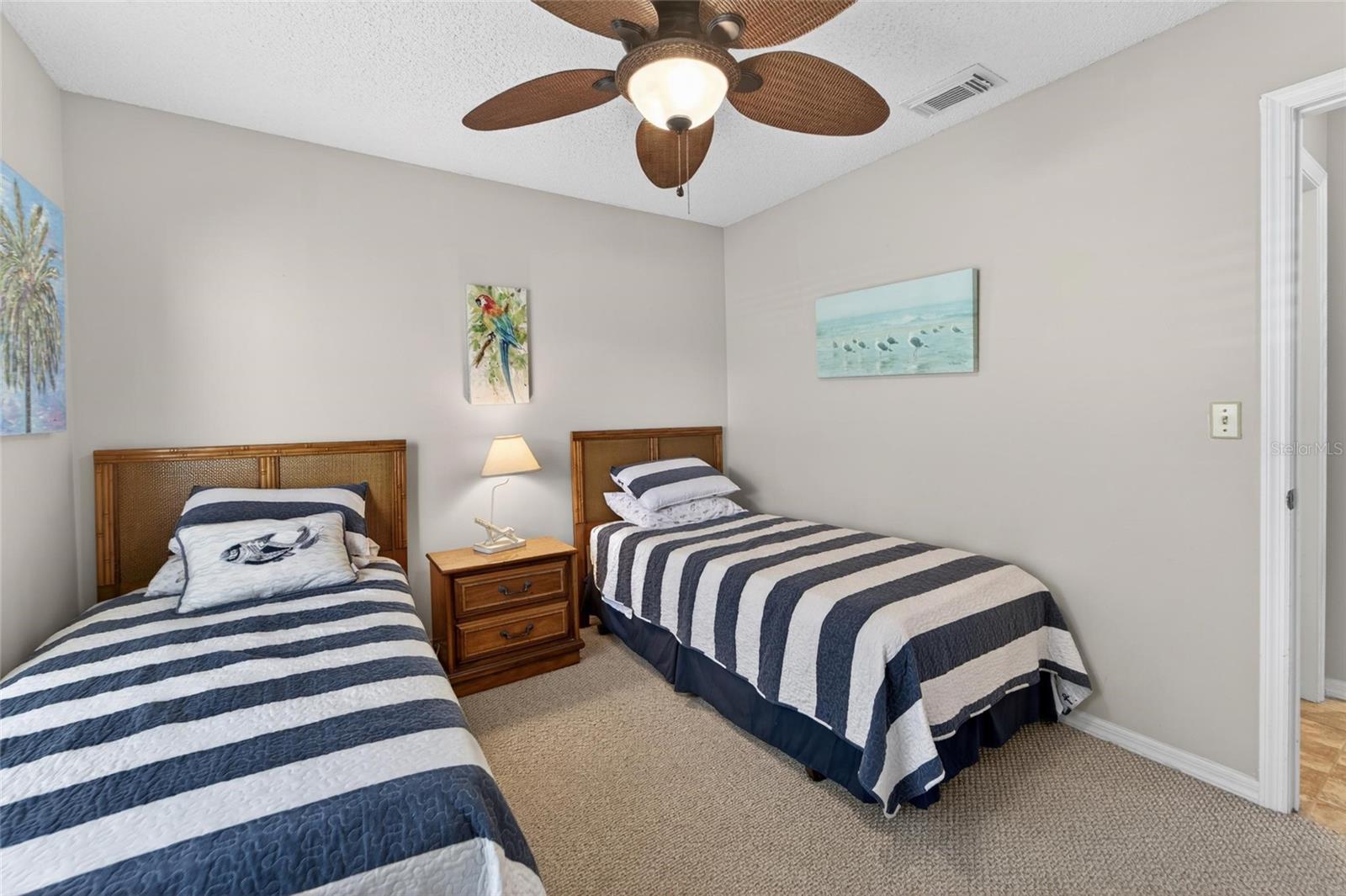 THE KNOLLS OF KINGS POINT II A - Residential