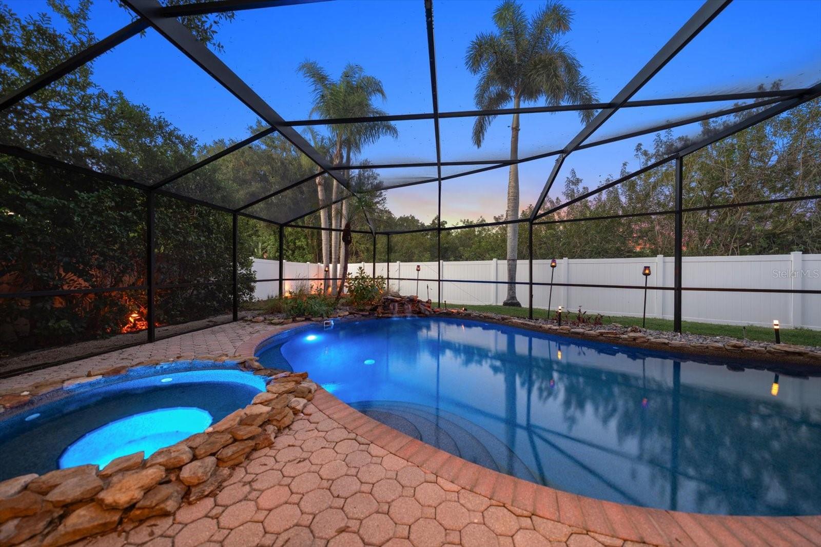 BAYS END - Residential