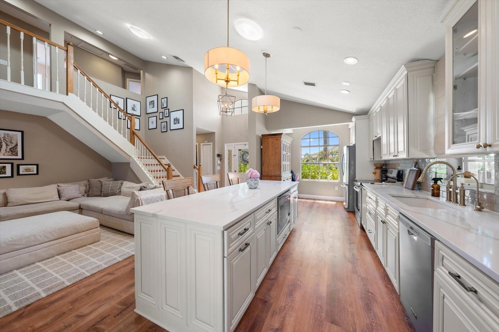 BAYS END - Residential