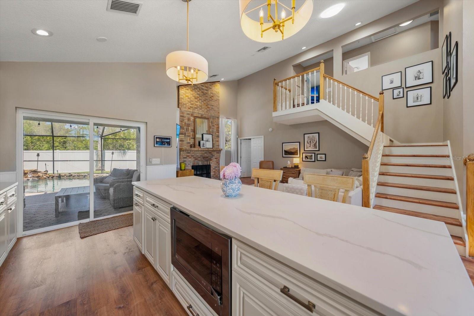 BAYS END - Residential