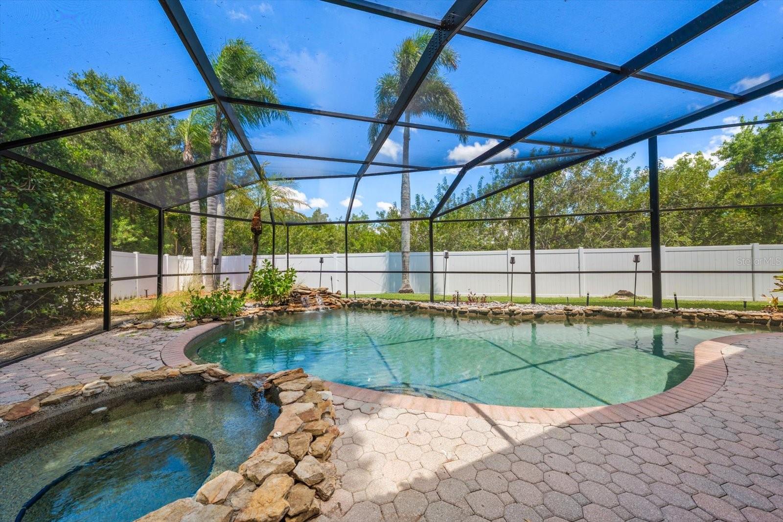 BAYS END - Residential