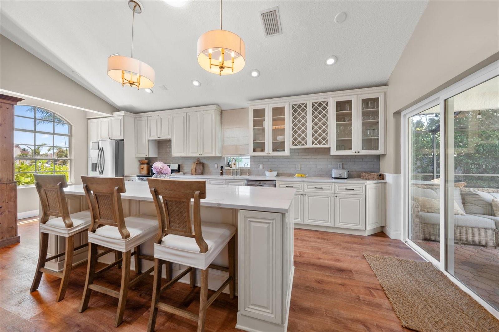 BAYS END - Residential
