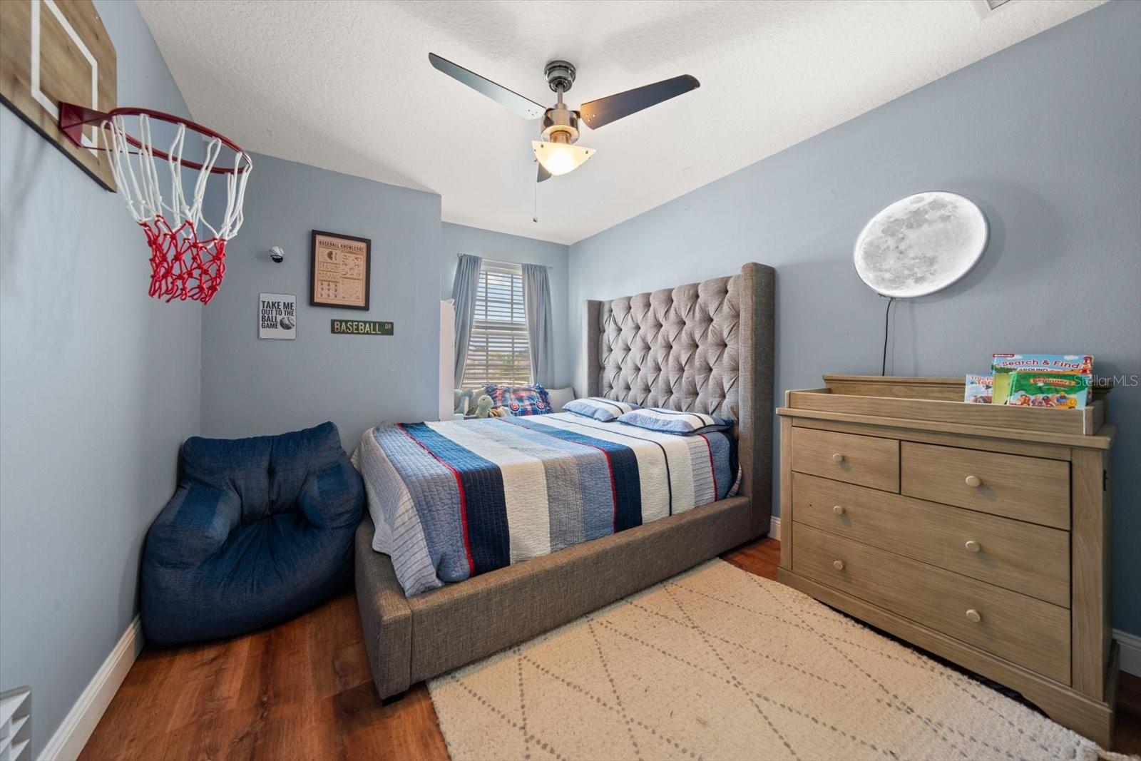 BAYS END - Residential
