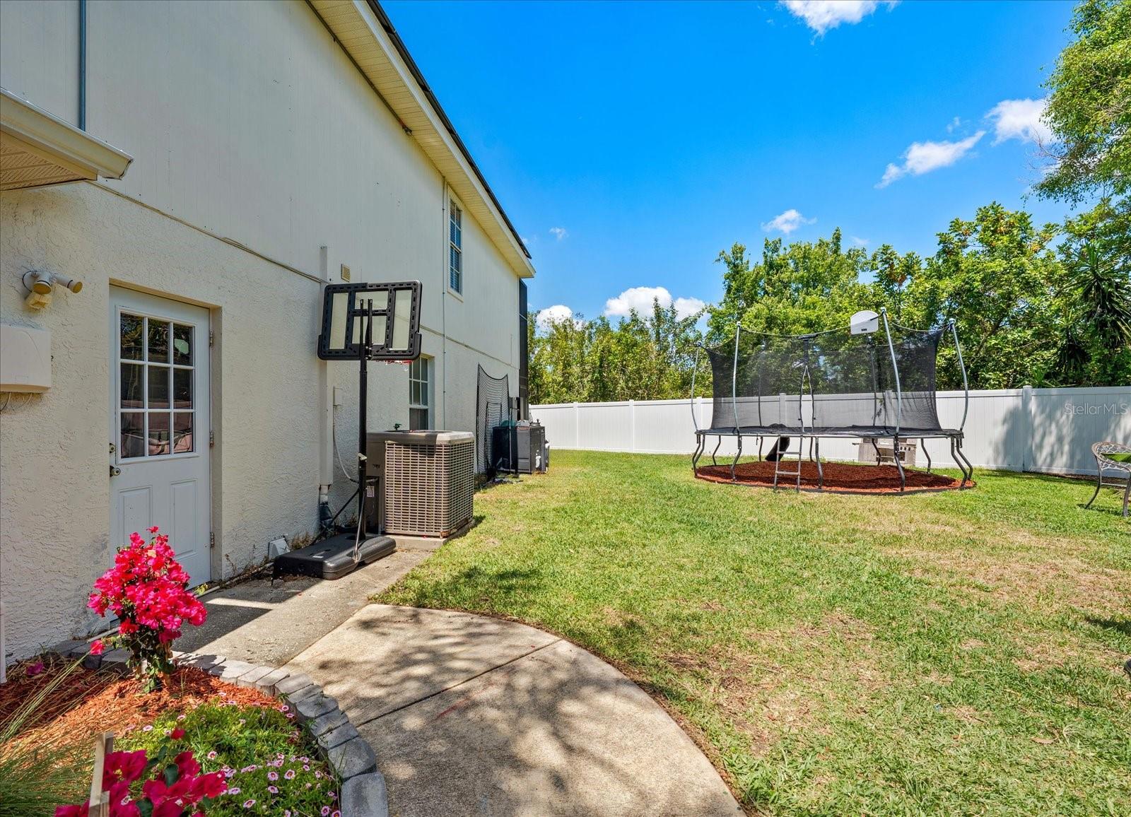 BAYS END - Residential