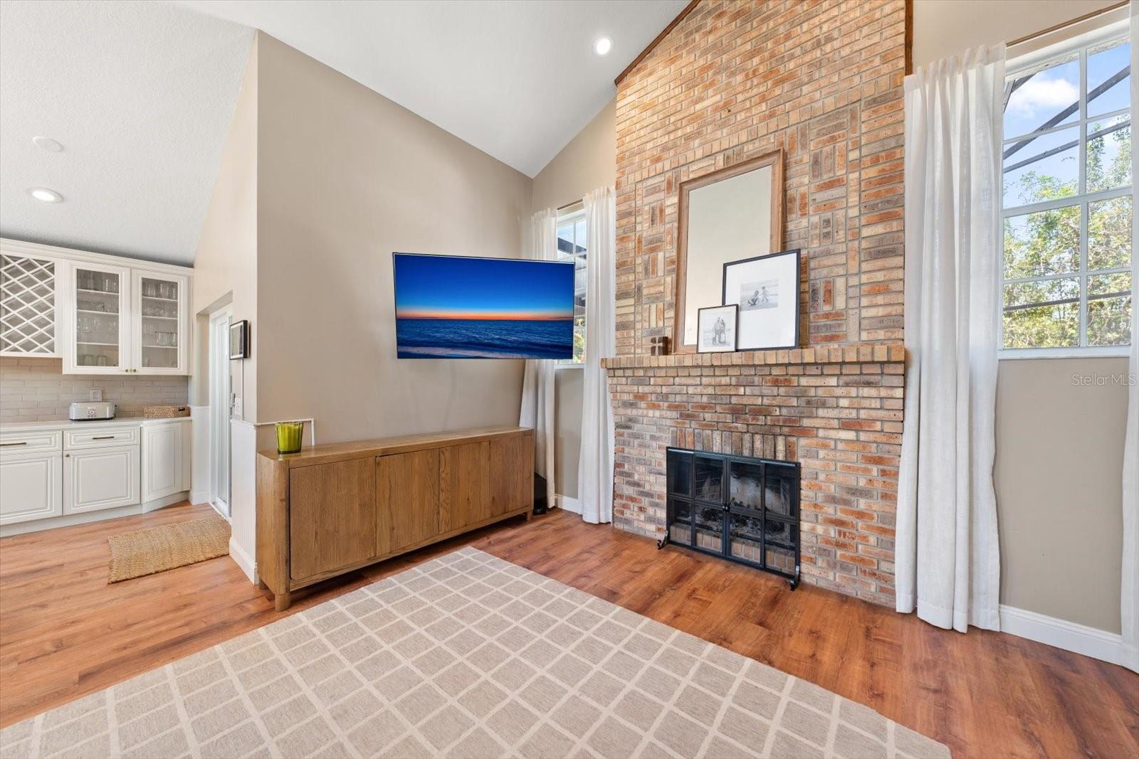 BAYS END - Residential