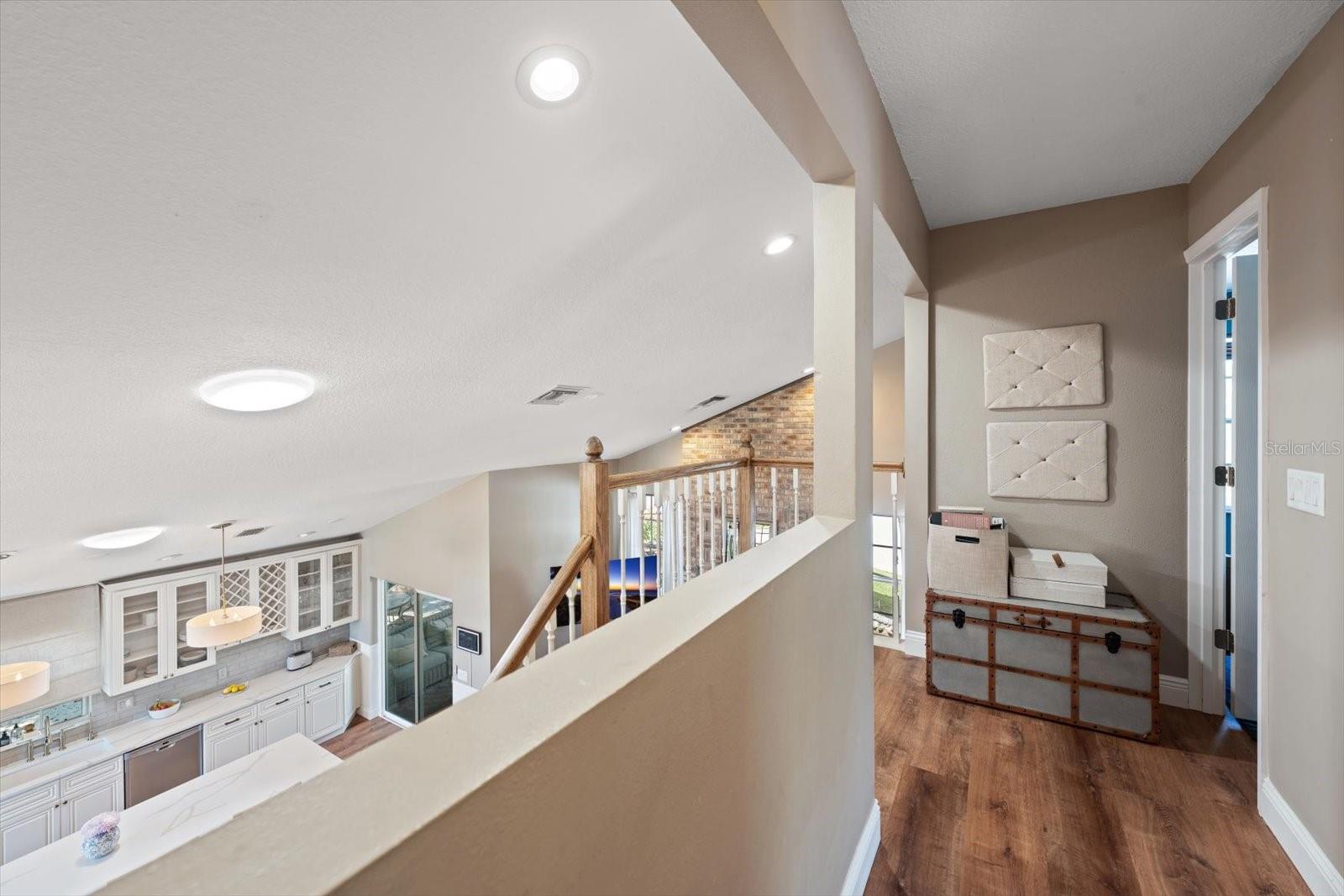 BAYS END - Residential