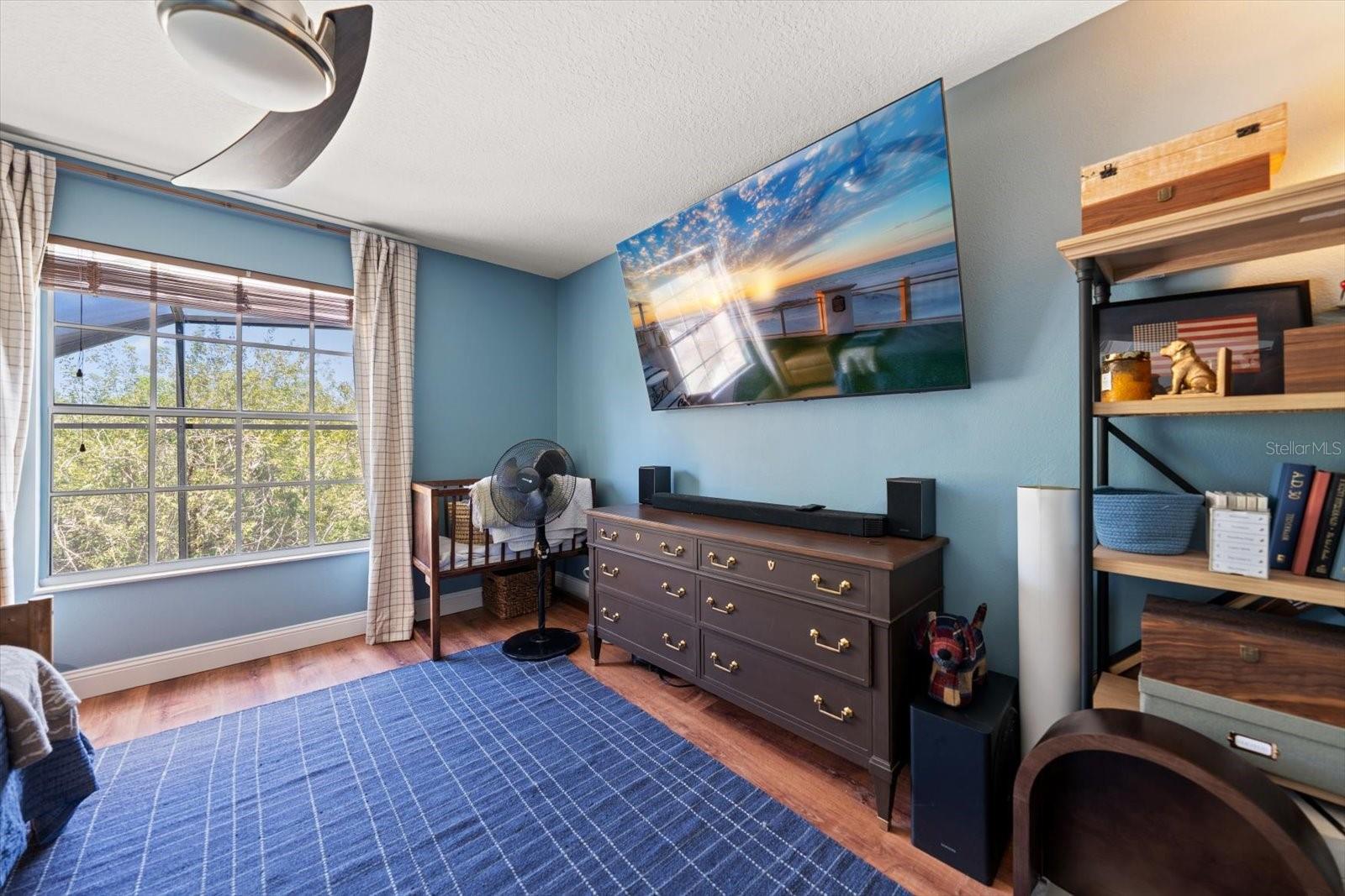 BAYS END - Residential