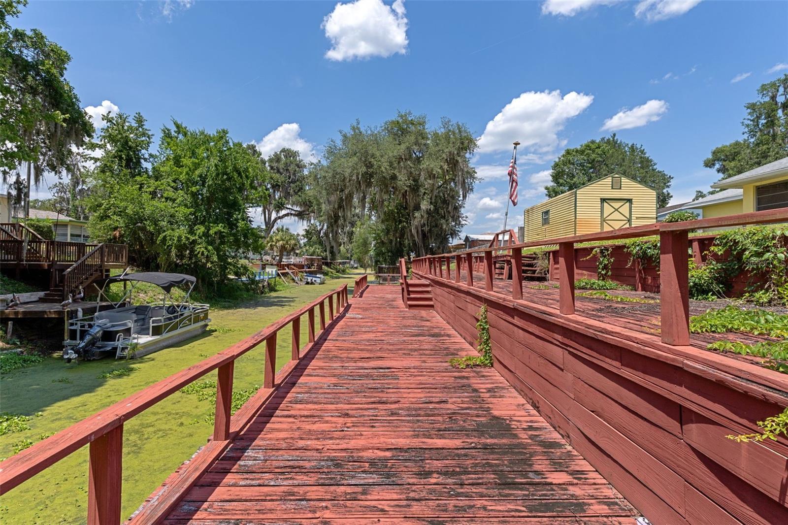 6TH ADD TRACYS POINT - Residential