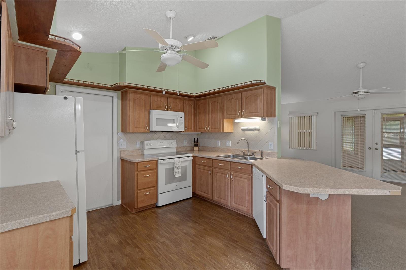 6TH ADD TRACYS POINT - Residential