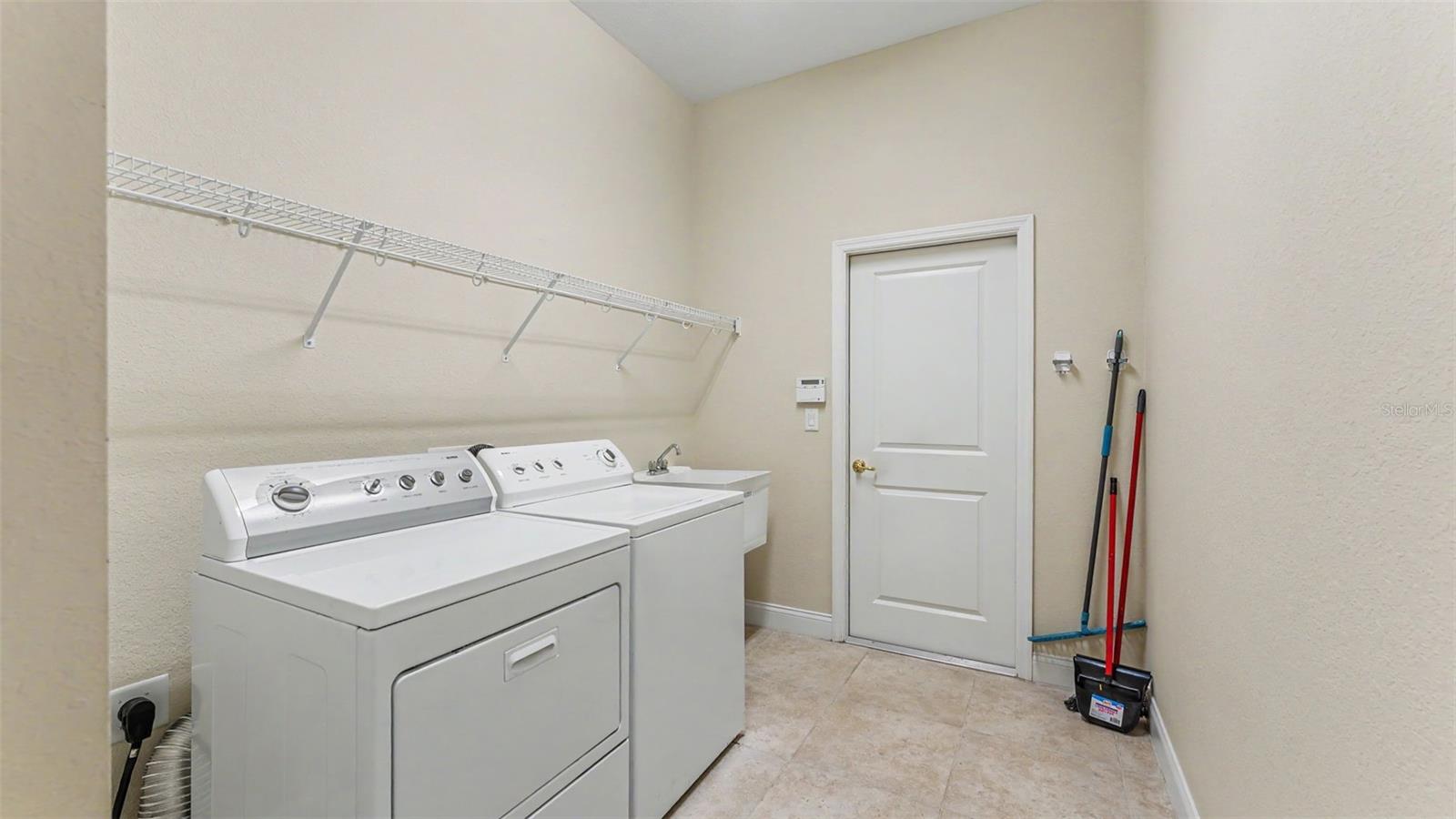 HAWKS RIDGE - Residential