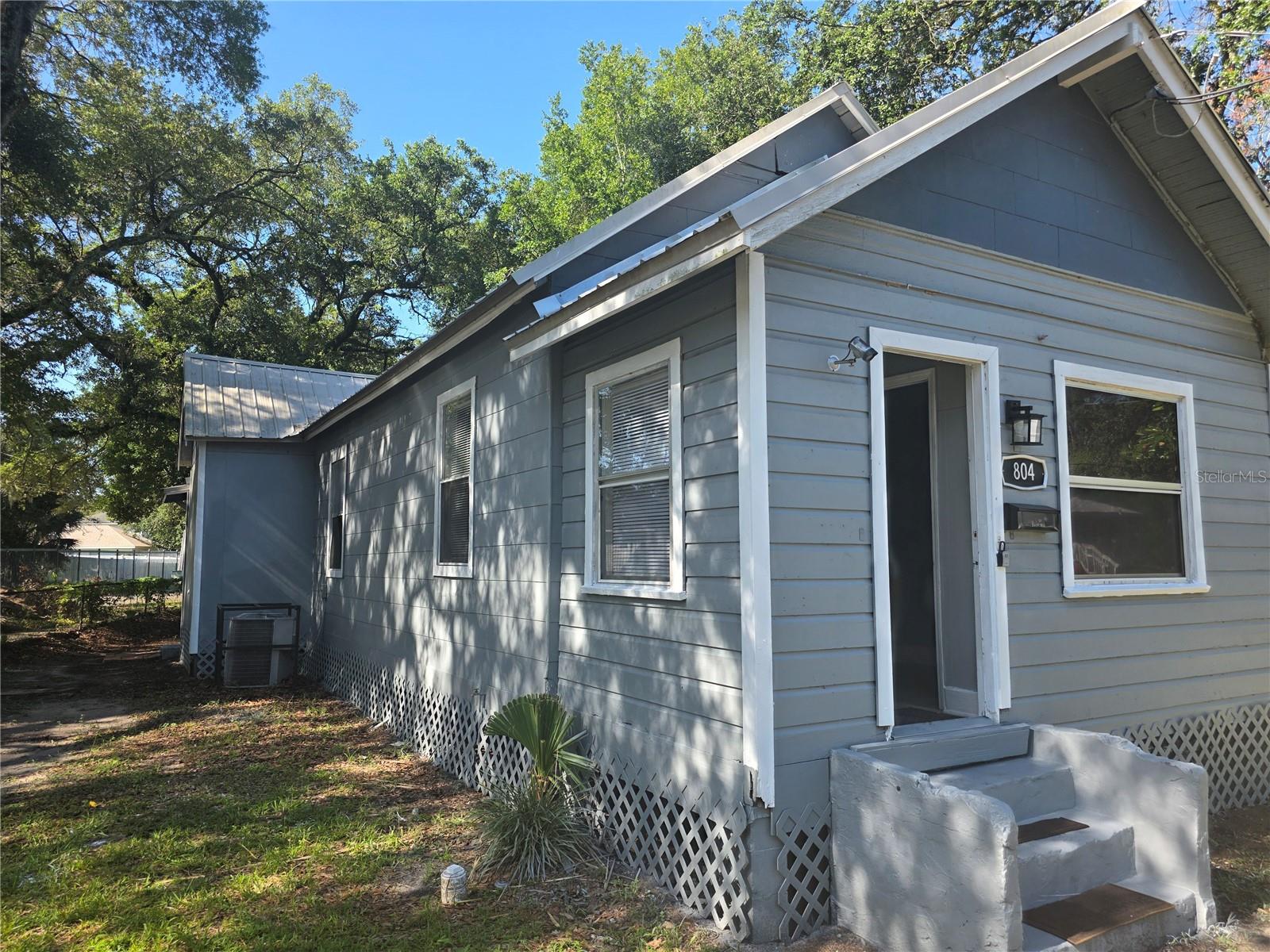 NORTH END - Residential