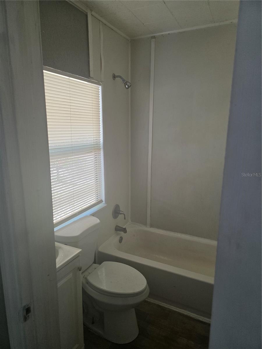 NORTH END - Residential