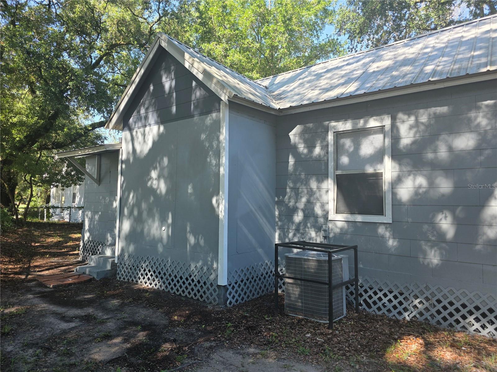 NORTH END - Residential