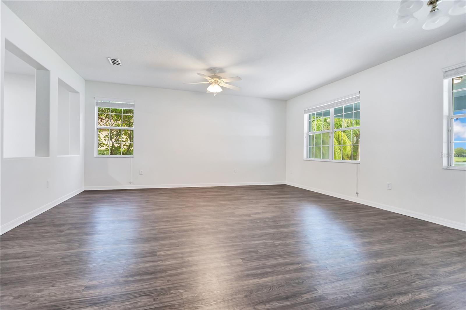 HARBOUR ISLES PH 1 - Residential