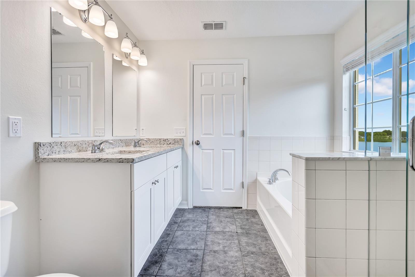 HARBOUR ISLES PH 1 - Residential