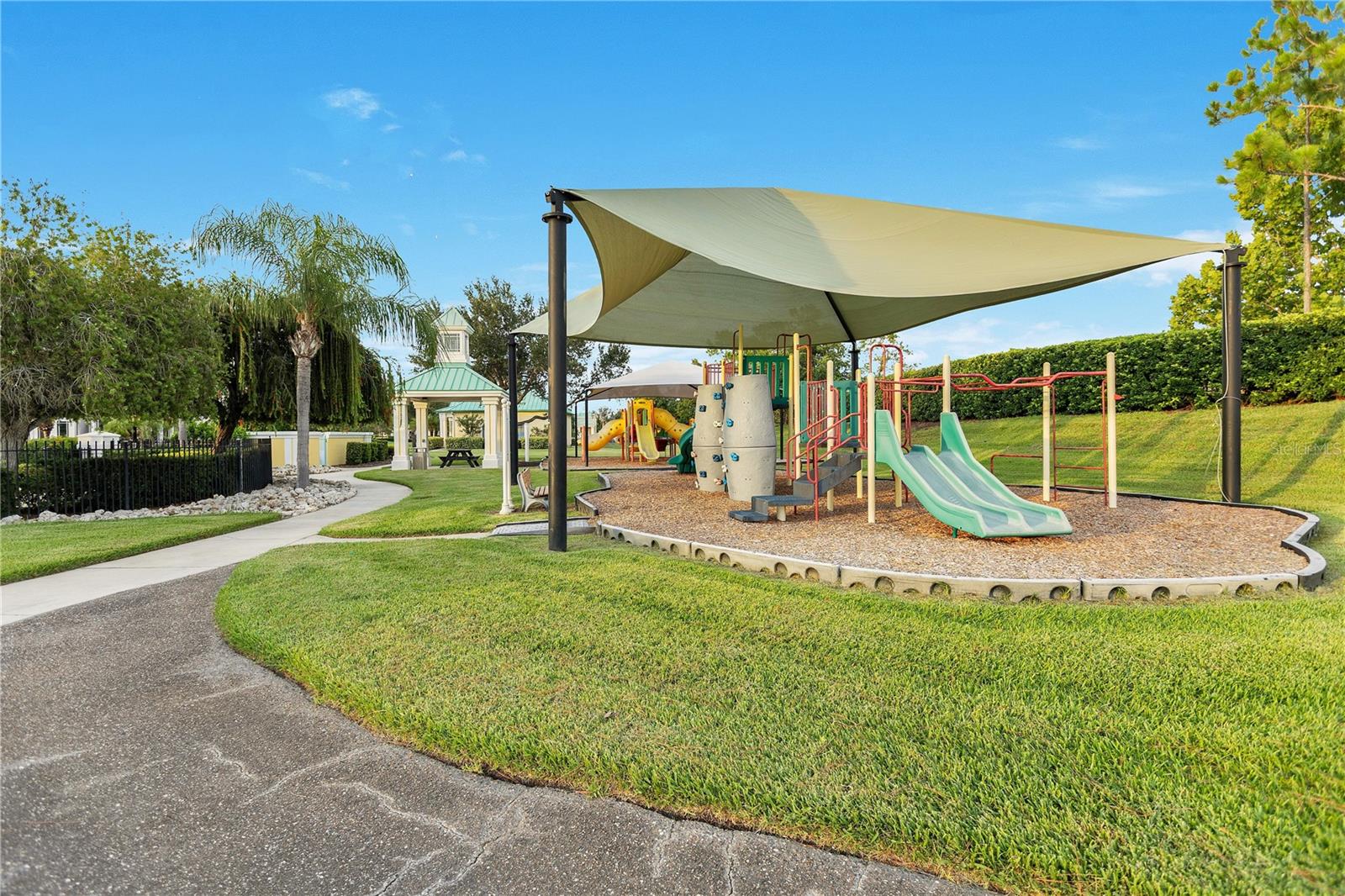 HARBOUR ISLES PH 1 - Residential
