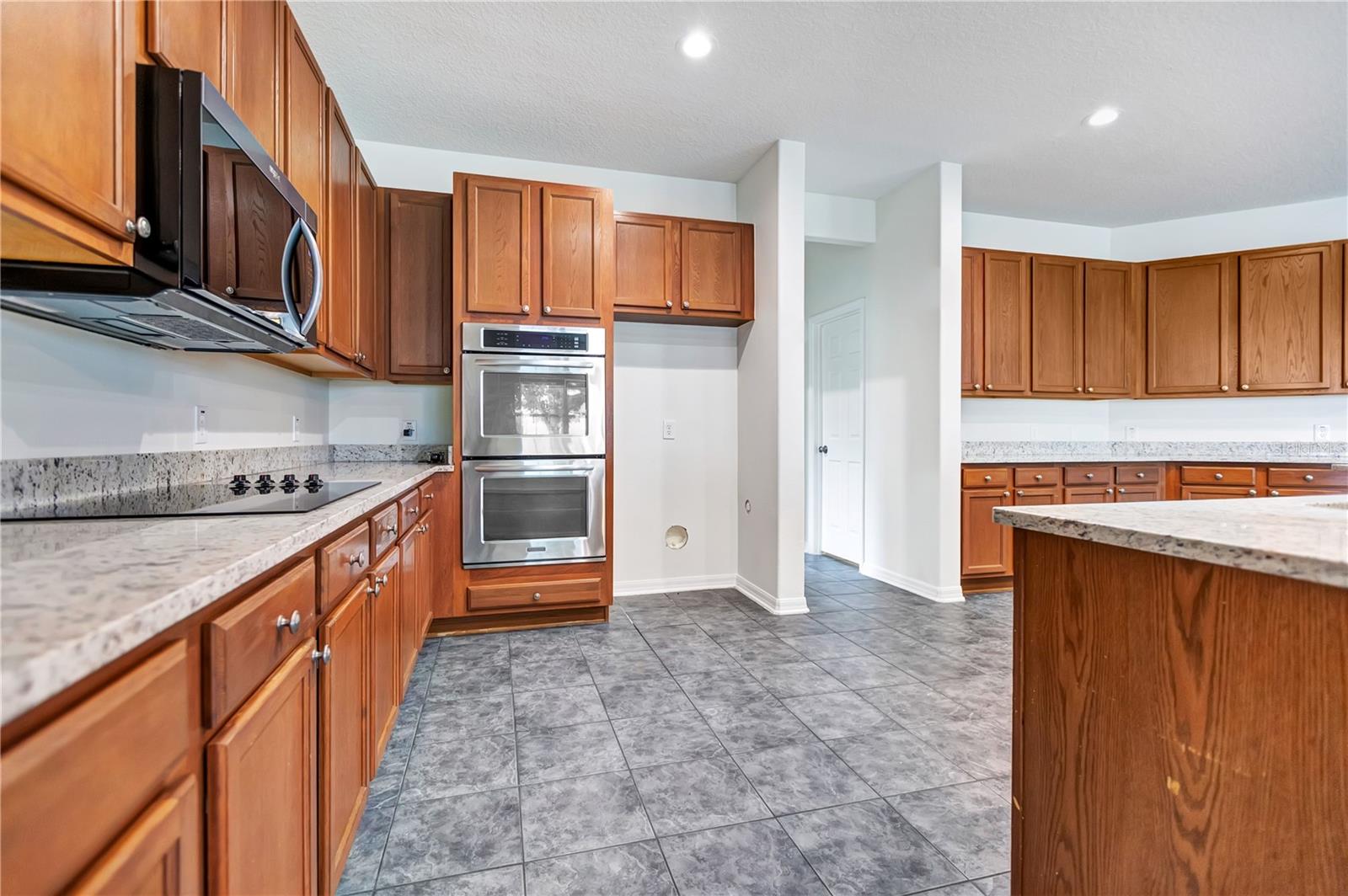 HARBOUR ISLES PH 1 - Residential