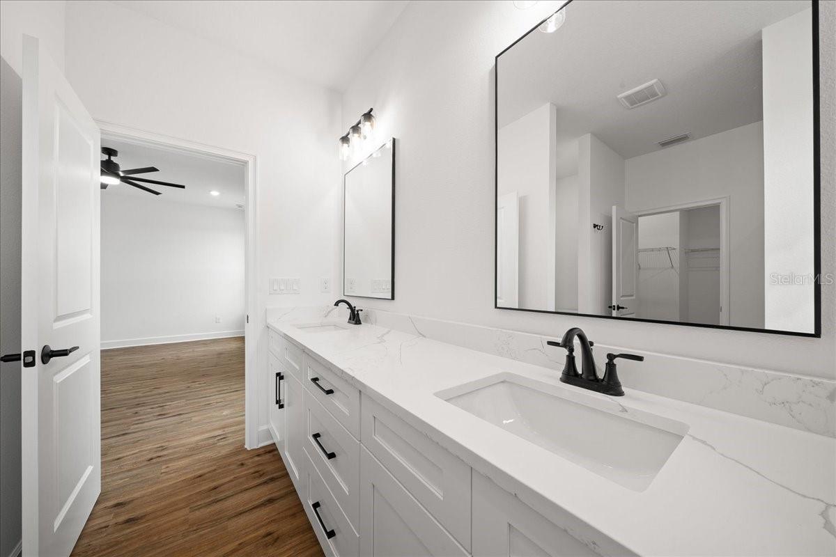 ROYAL HIGHLANDS - Residential