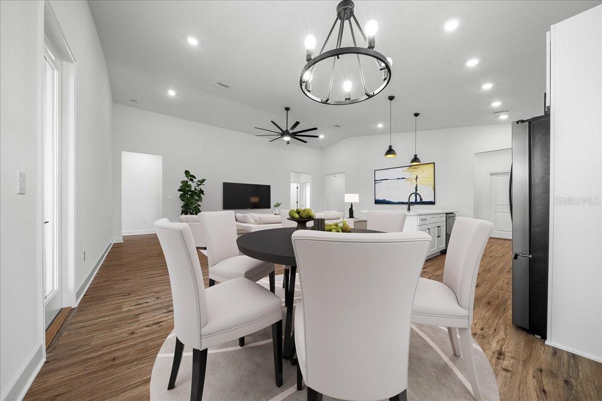 ROYAL HIGHLANDS - Residential