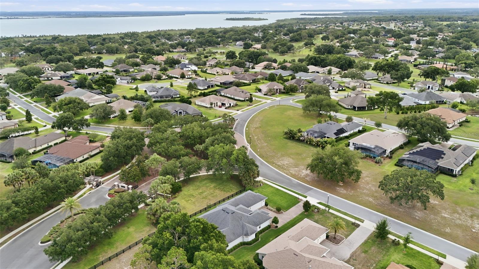 HARBOR HILLS - Residential