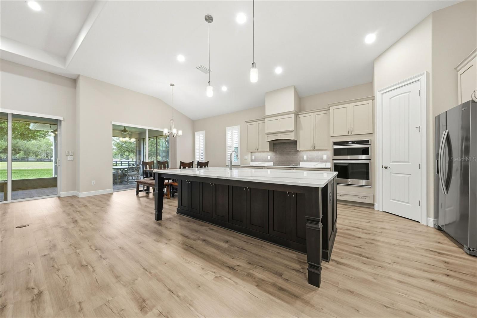 HARBOR HILLS - Residential
