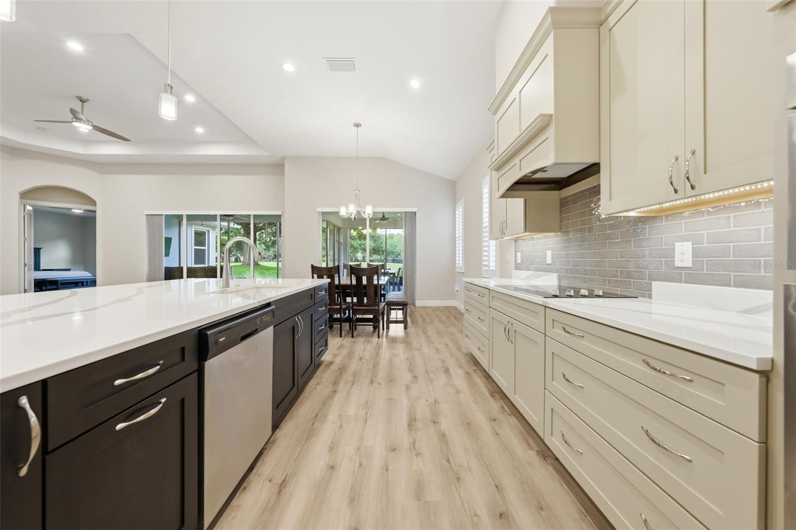 HARBOR HILLS - Residential