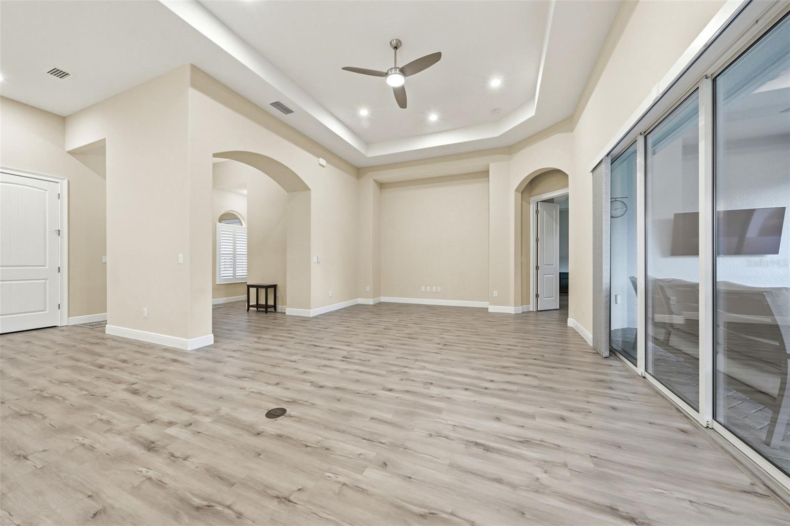 HARBOR HILLS - Residential