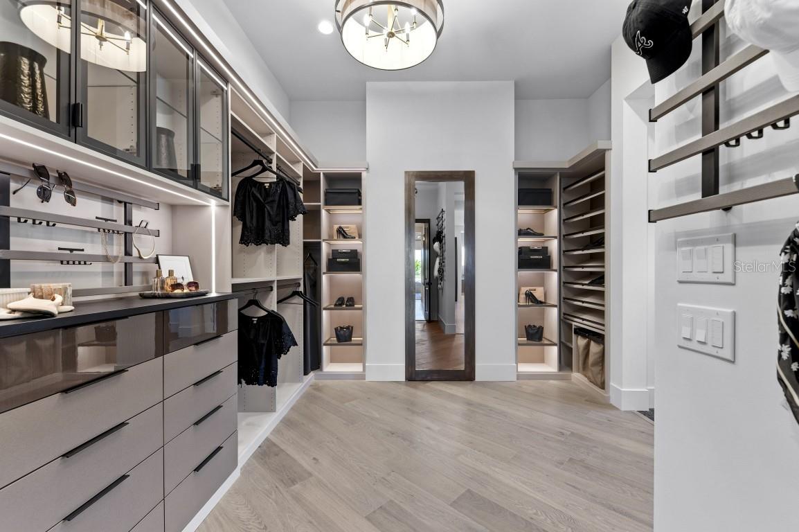 EVERLY/WELLEN PARK - Residential