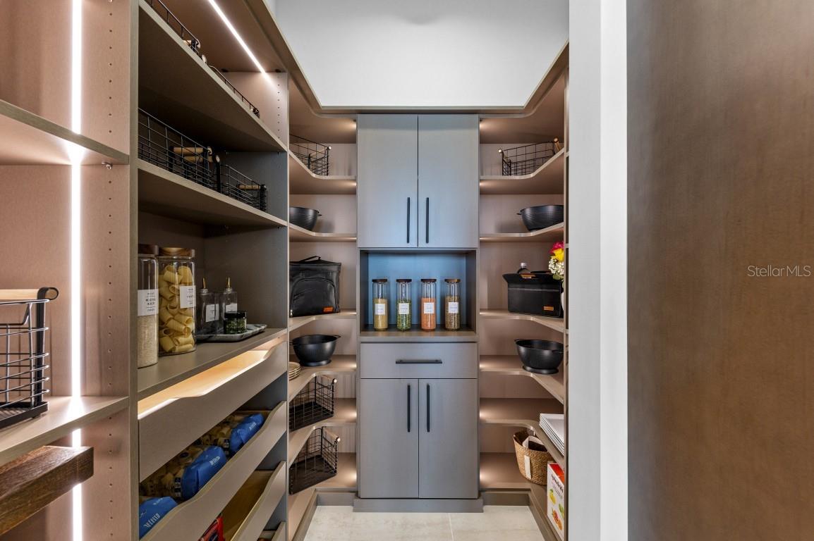 EVERLY/WELLEN PARK - Residential