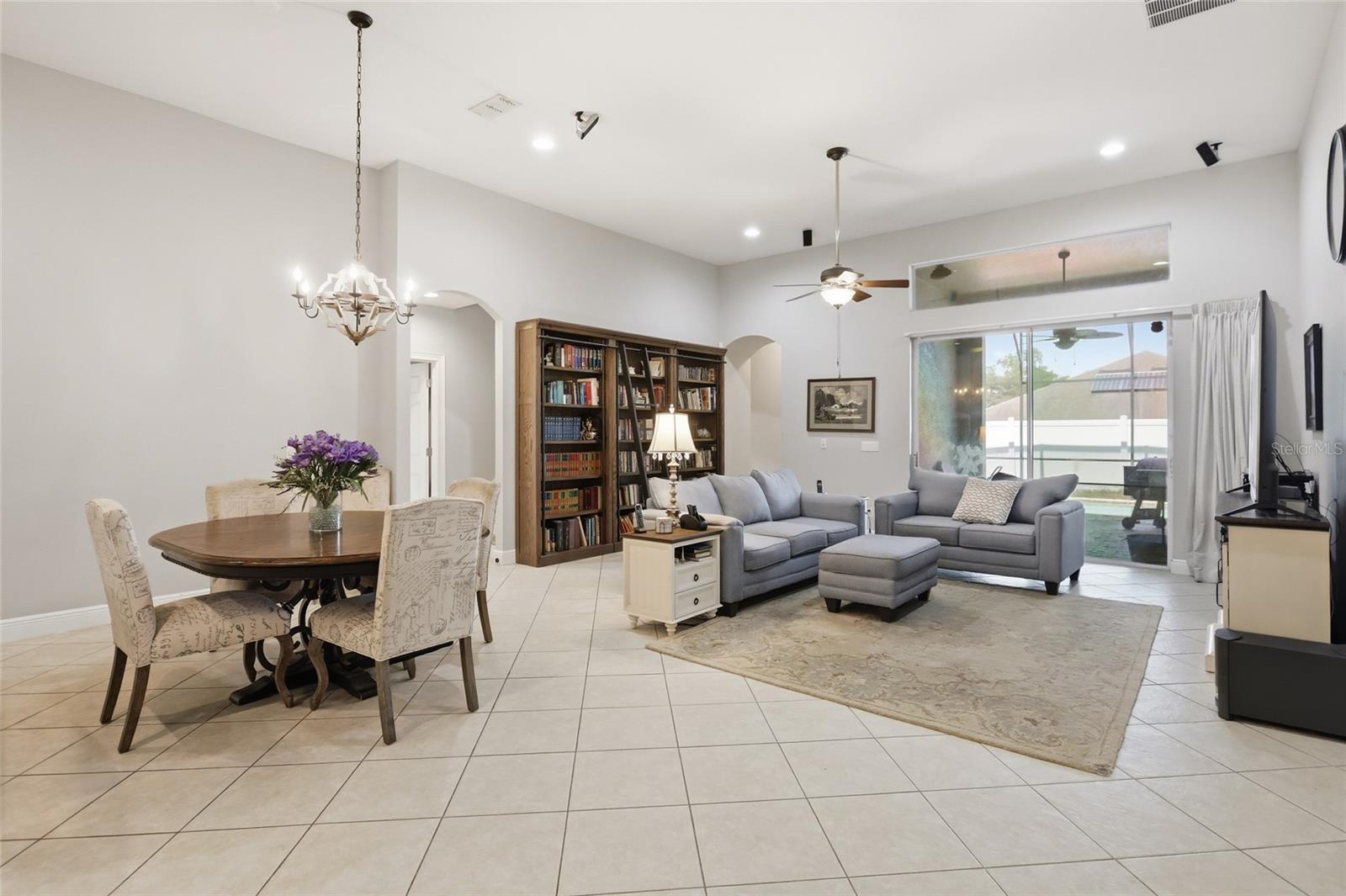 CARRIAGE POINTE A-I & L - Residential