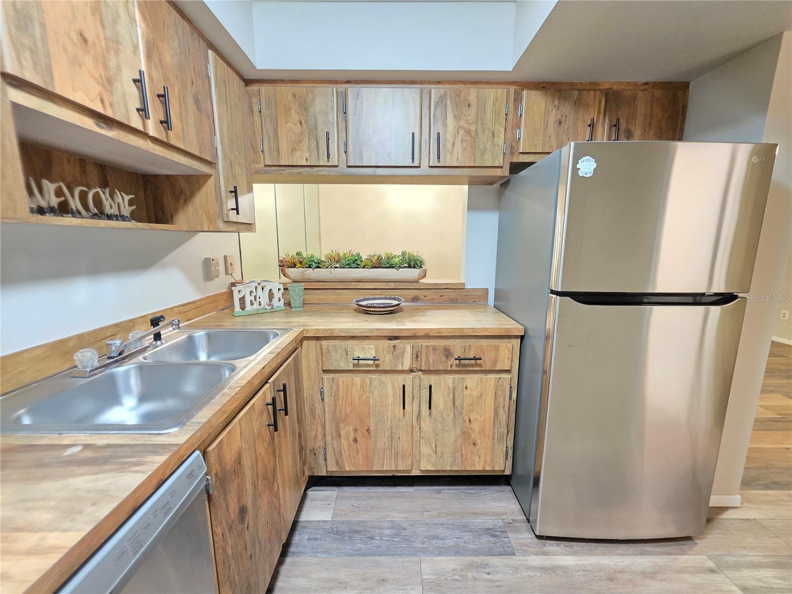 EASTWOOD SHORES 3 - Residential