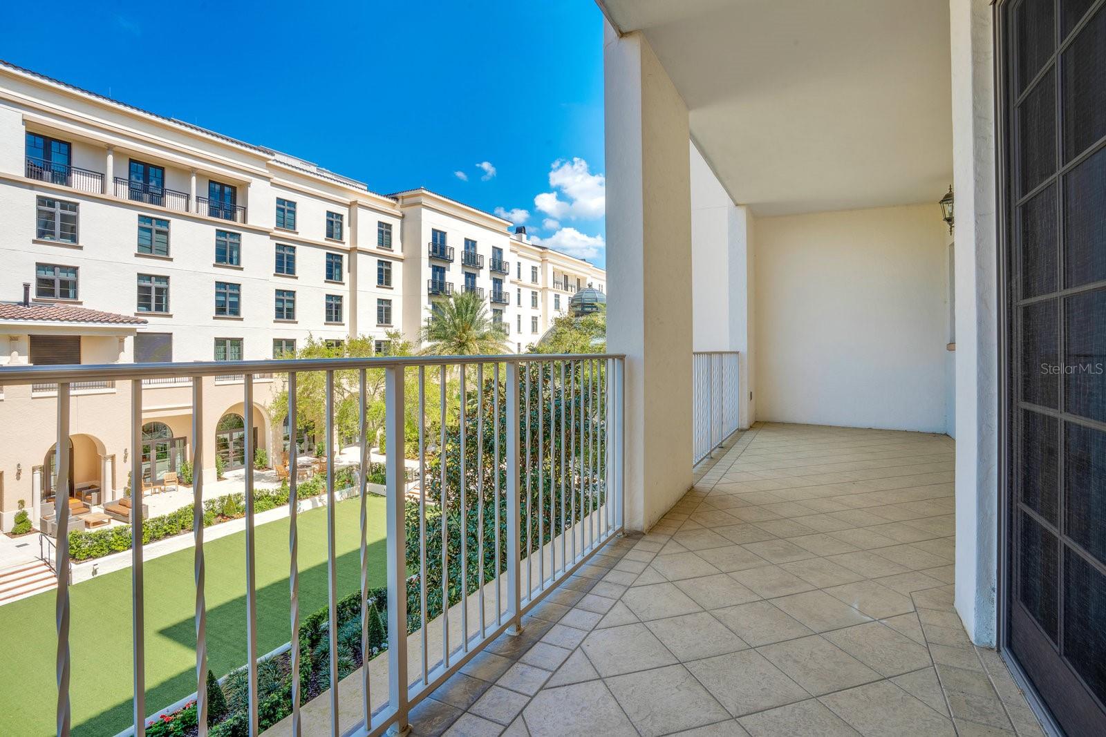 RESIDENCES - Residential