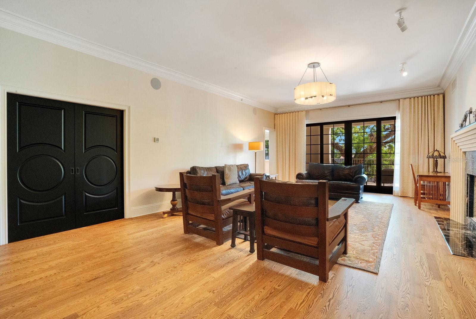 RESIDENCES - Residential