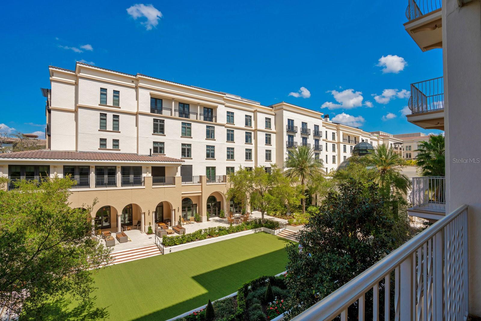 RESIDENCES - Residential
