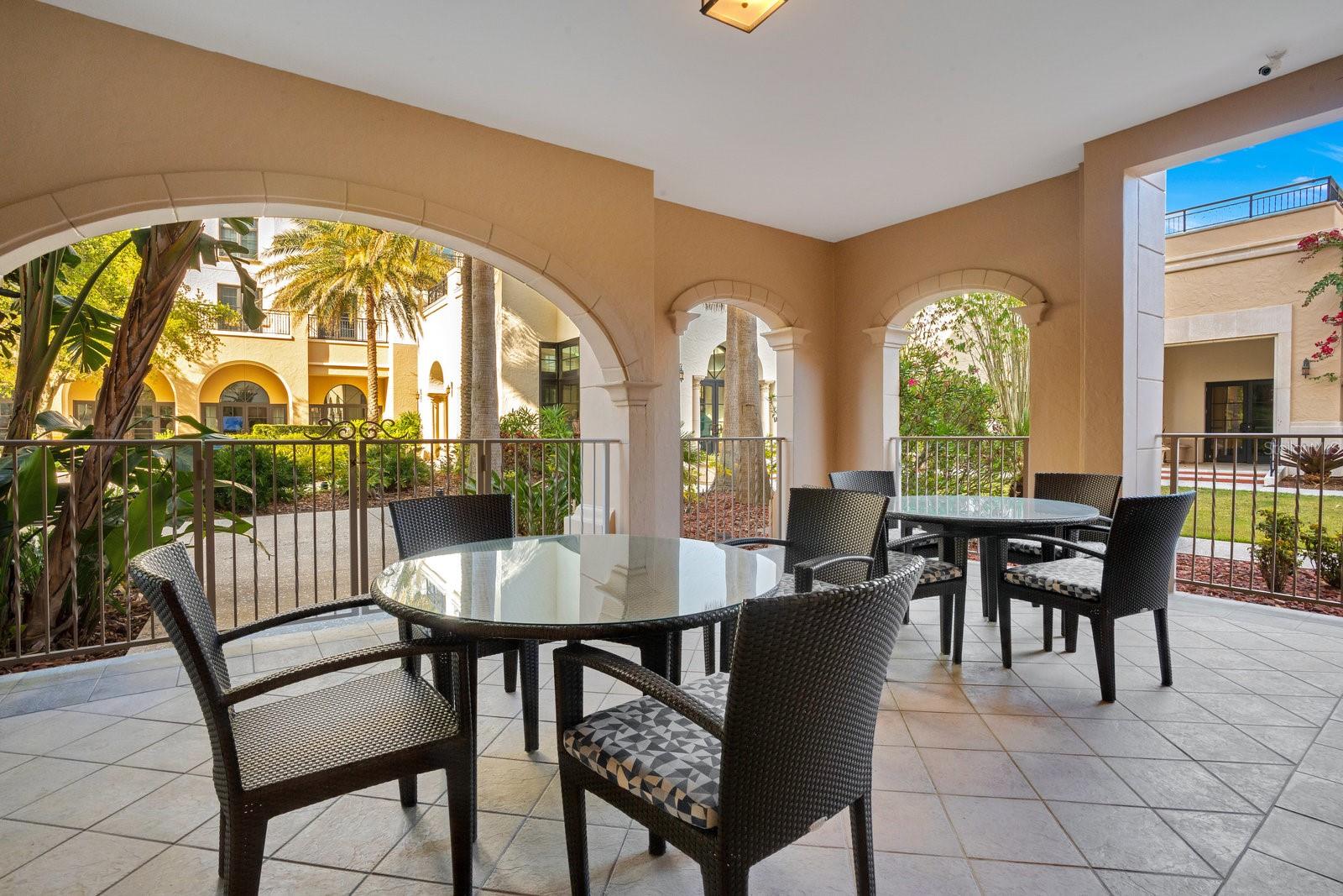 RESIDENCES - Residential