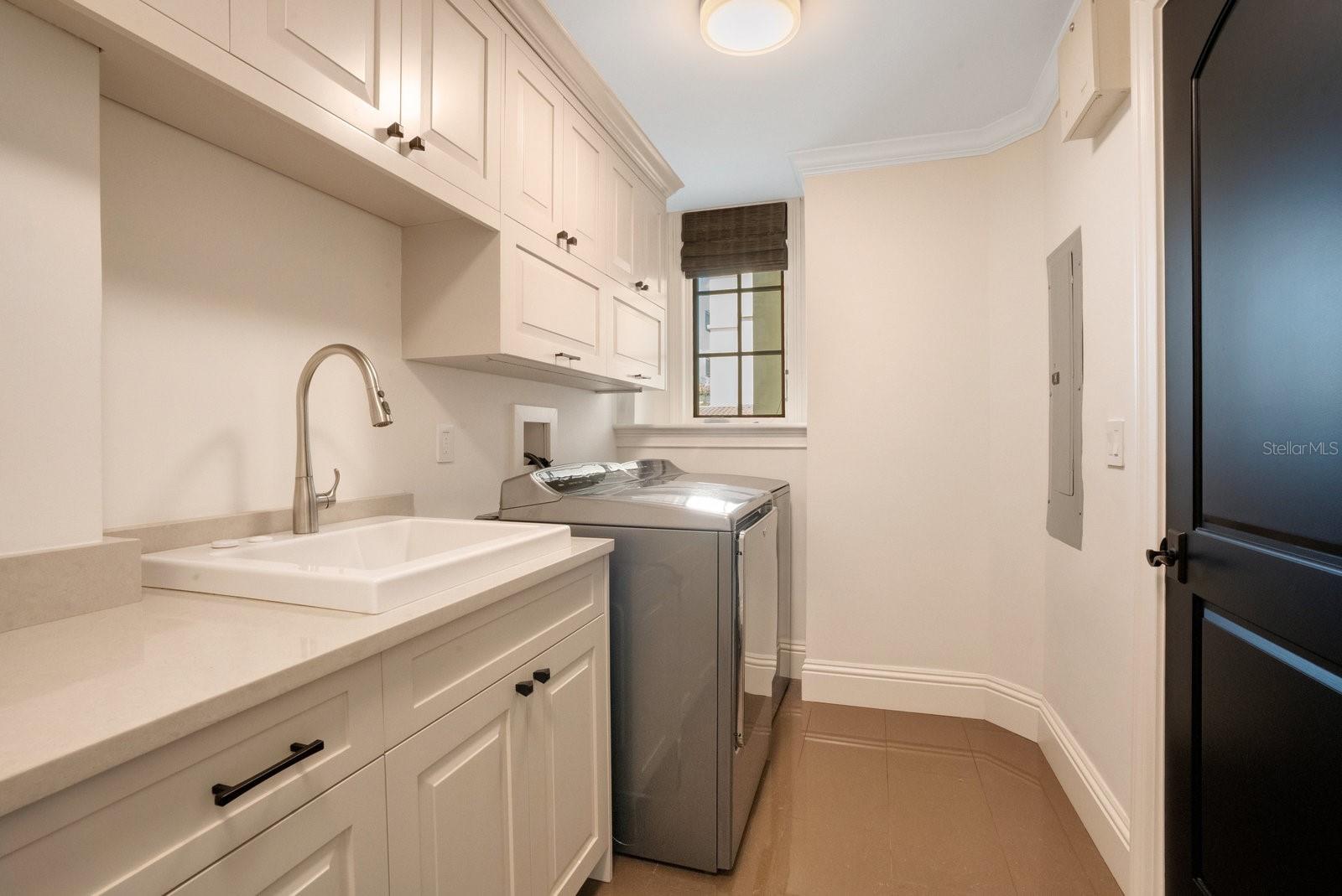 RESIDENCES - Residential