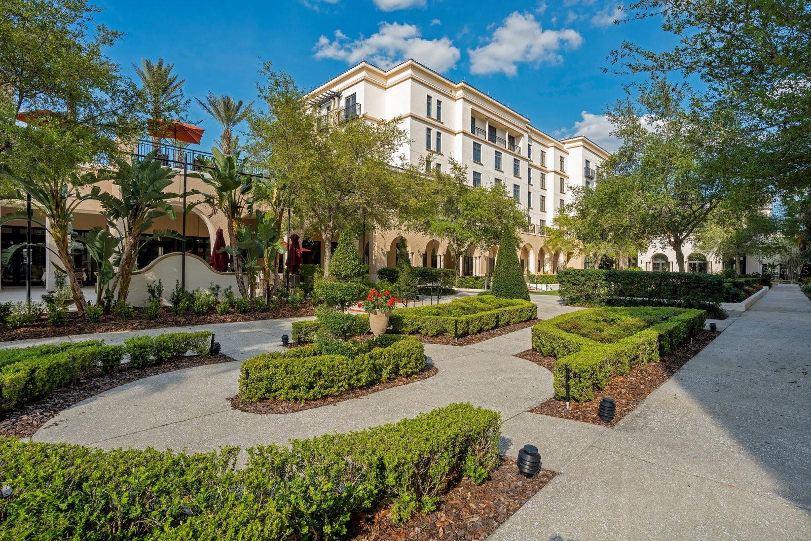 RESIDENCES - Residential