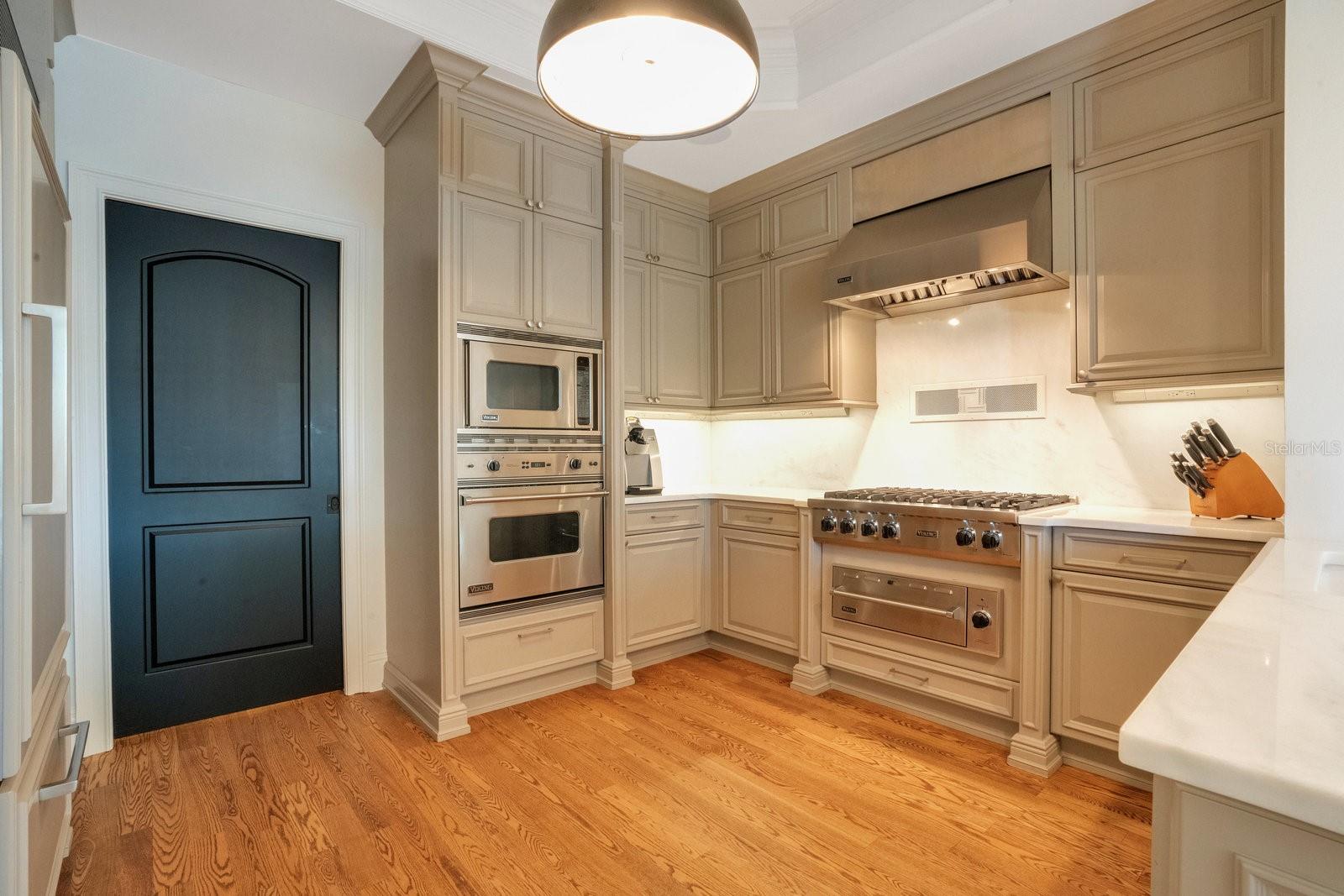 RESIDENCES - Residential