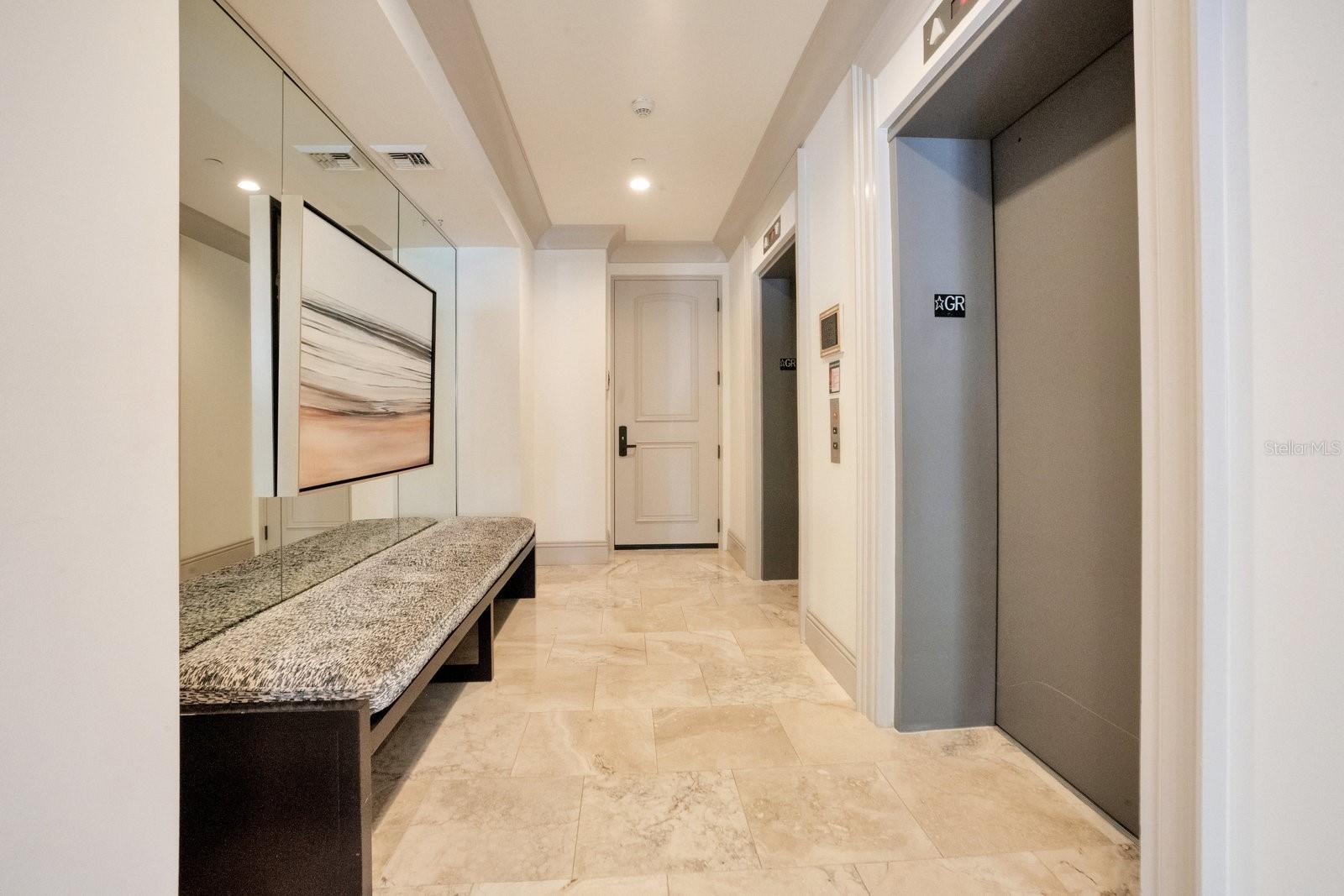 RESIDENCES - Residential