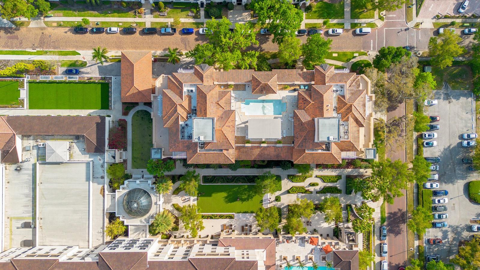 RESIDENCES - Residential