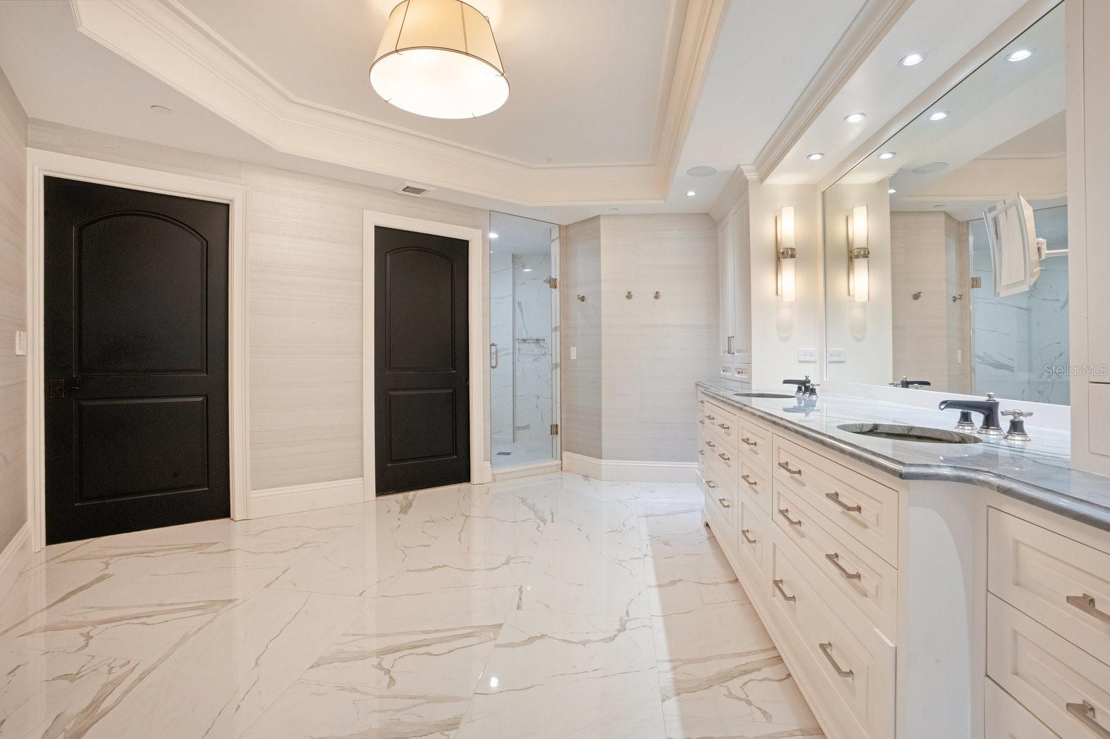 RESIDENCES - Residential