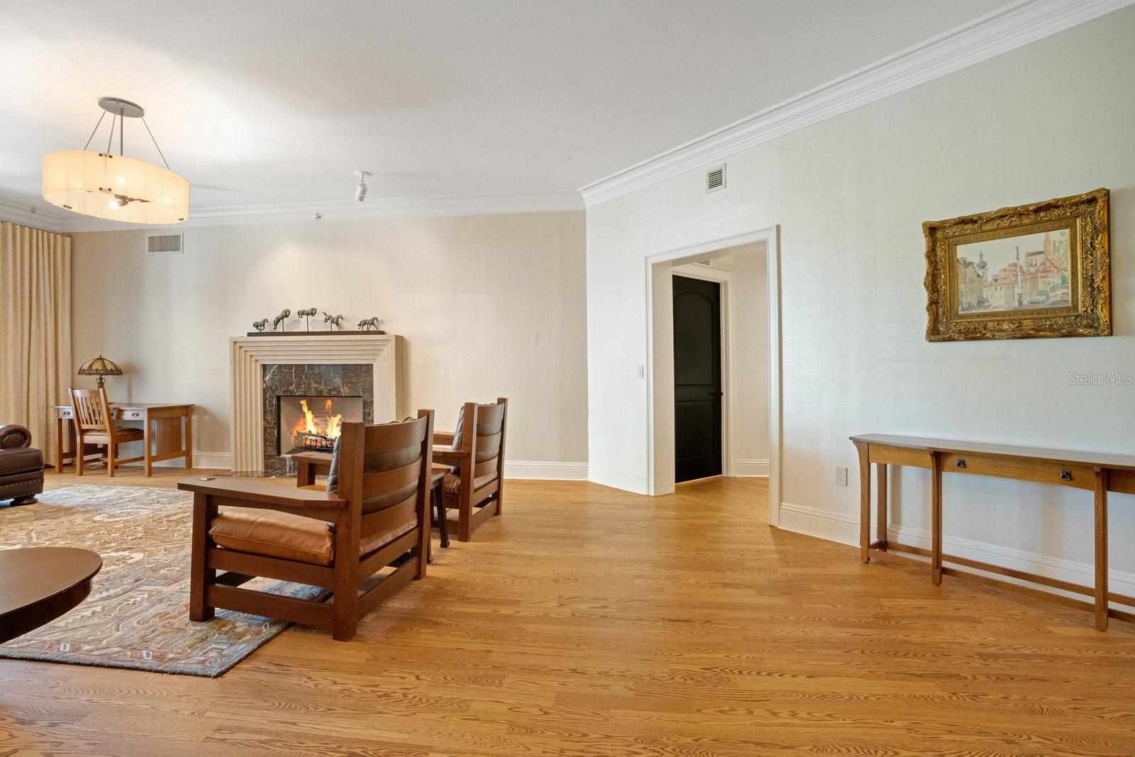 RESIDENCES - Residential