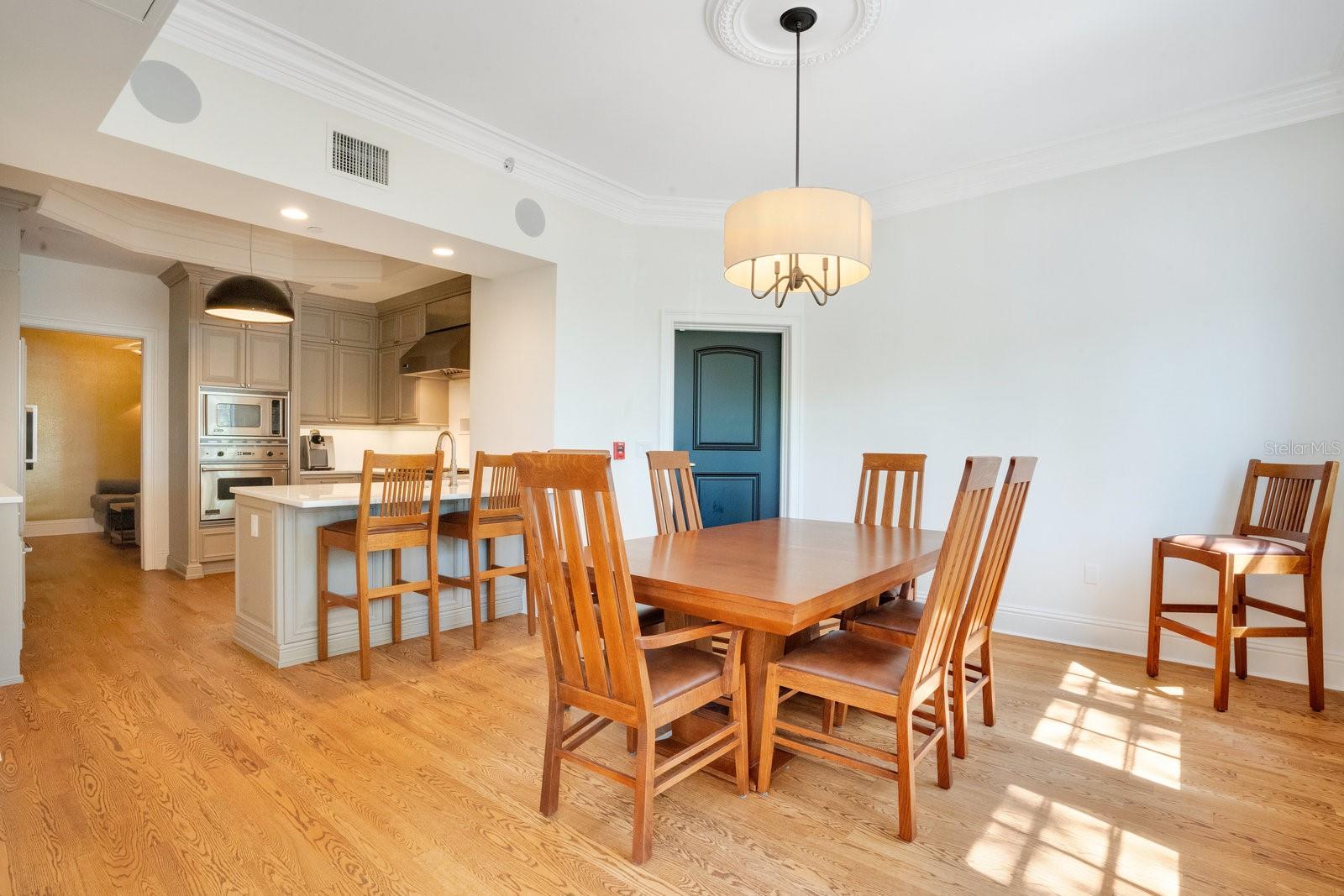 RESIDENCES - Residential