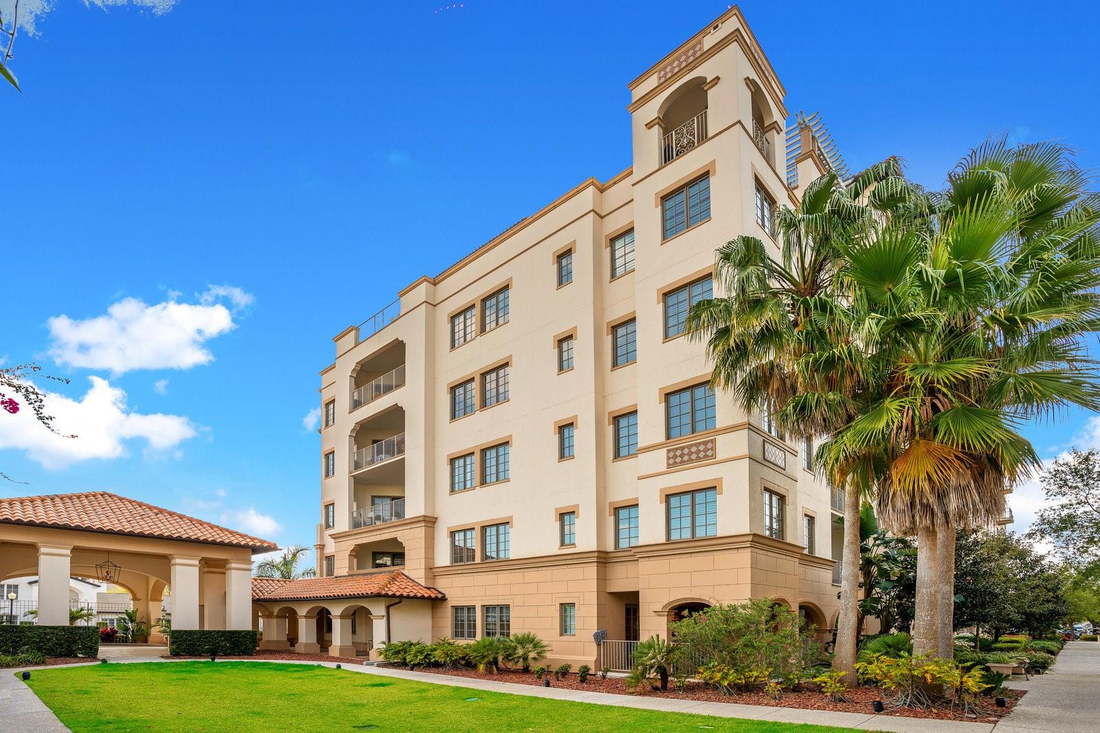 RESIDENCES - Residential