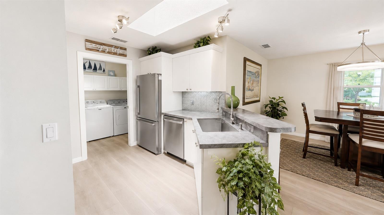 VILLAGES/SUMTER VILLA DELAVIST - Residential
