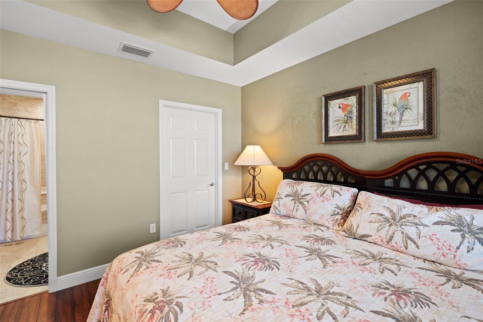 LAS BRISAS CONDO - Residential