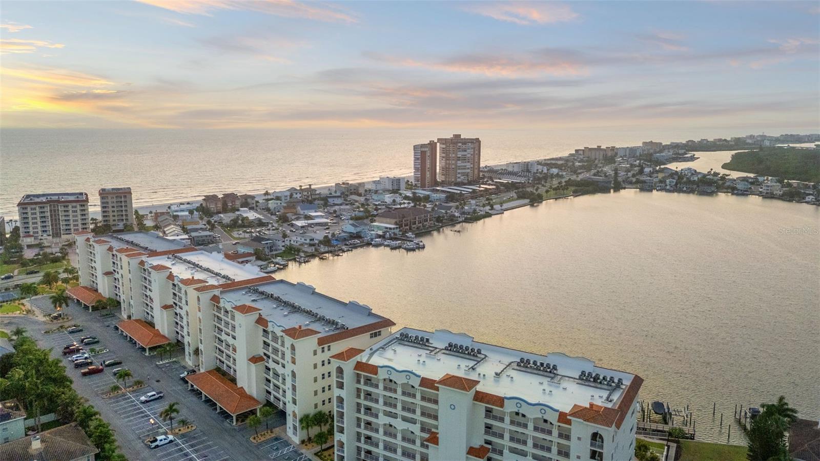 LAS BRISAS CONDO - Residential