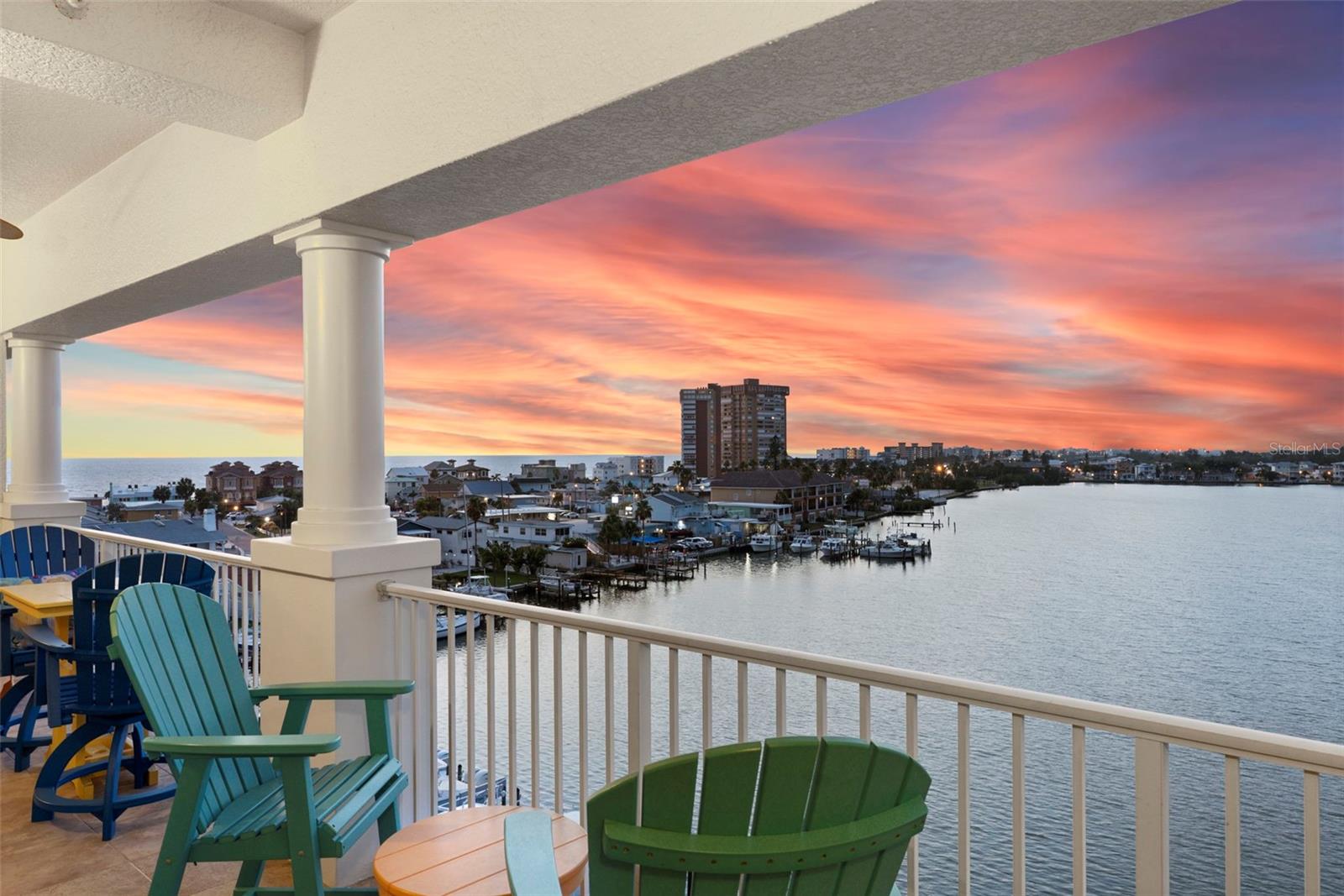 LAS BRISAS CONDO - Residential
