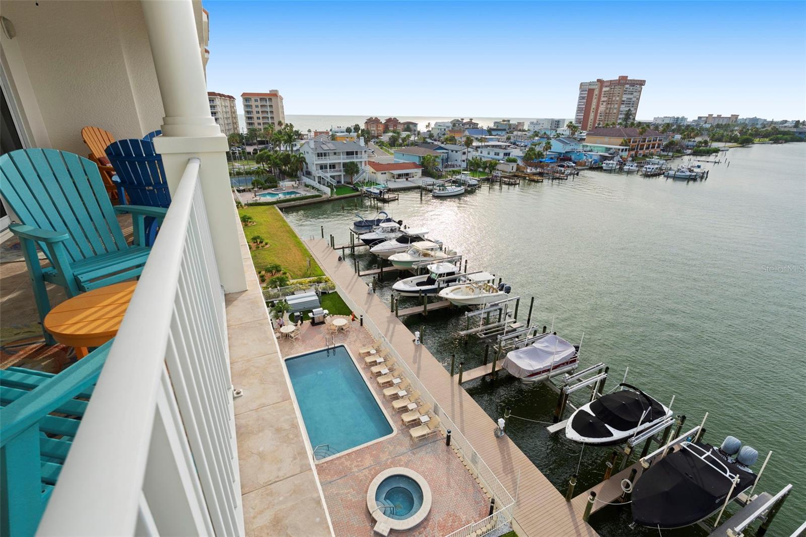 LAS BRISAS CONDO - Residential
